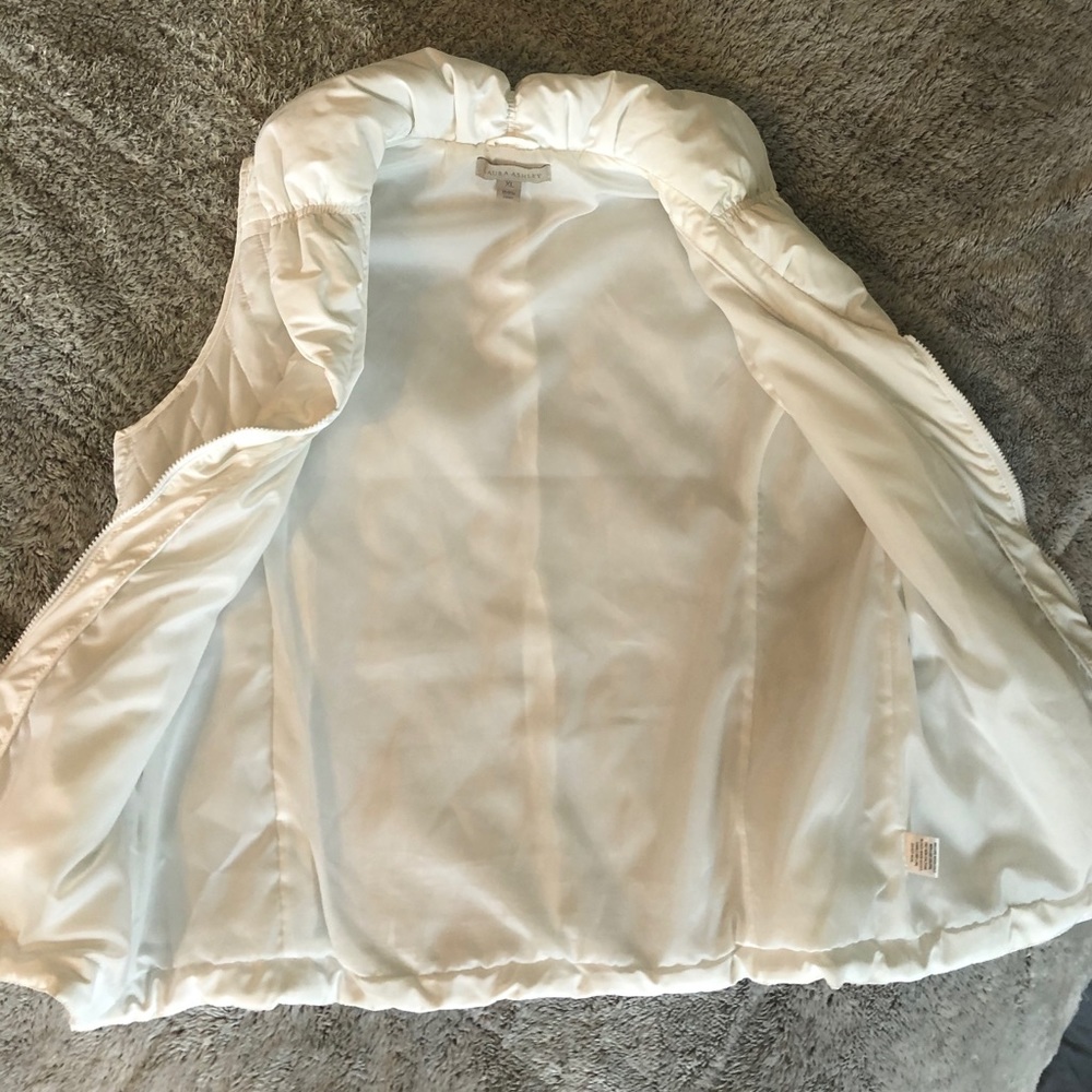 COPY - Laura Ashley Vest - Picture 5 of 8